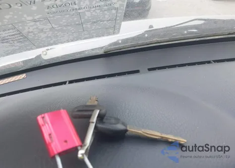 2000 Honda Cr-V Lx z USA, uszkodzony, nr VIN JHLRD2844YC015628